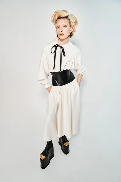 Look 27